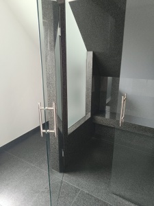 bodenebene Glasduschtür